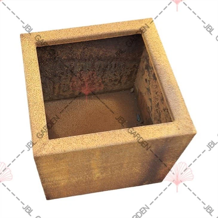 उठाया जस्ती प्लेंटर