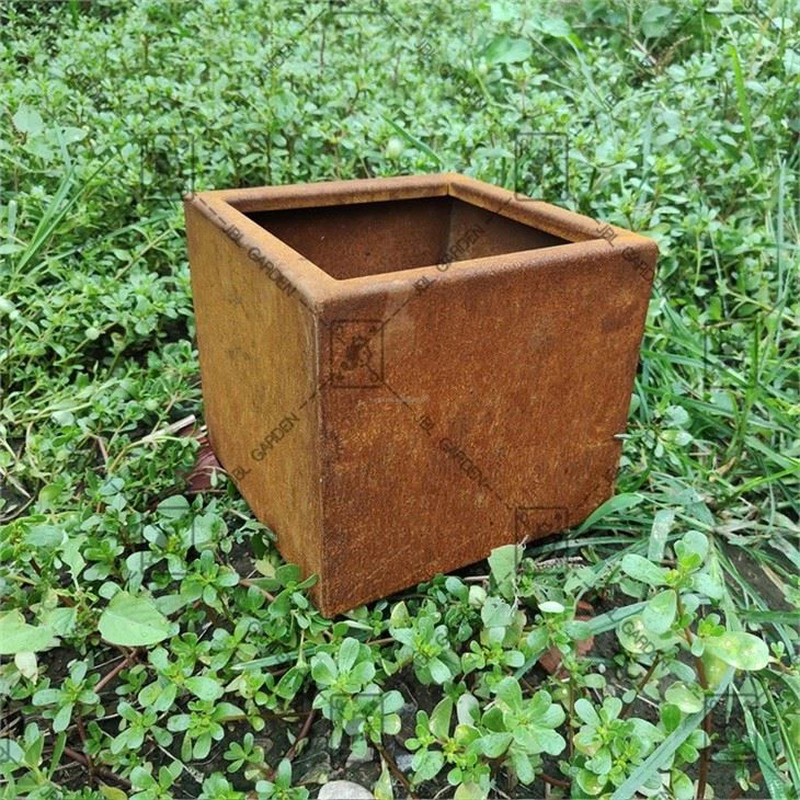 Raw Steel Planter